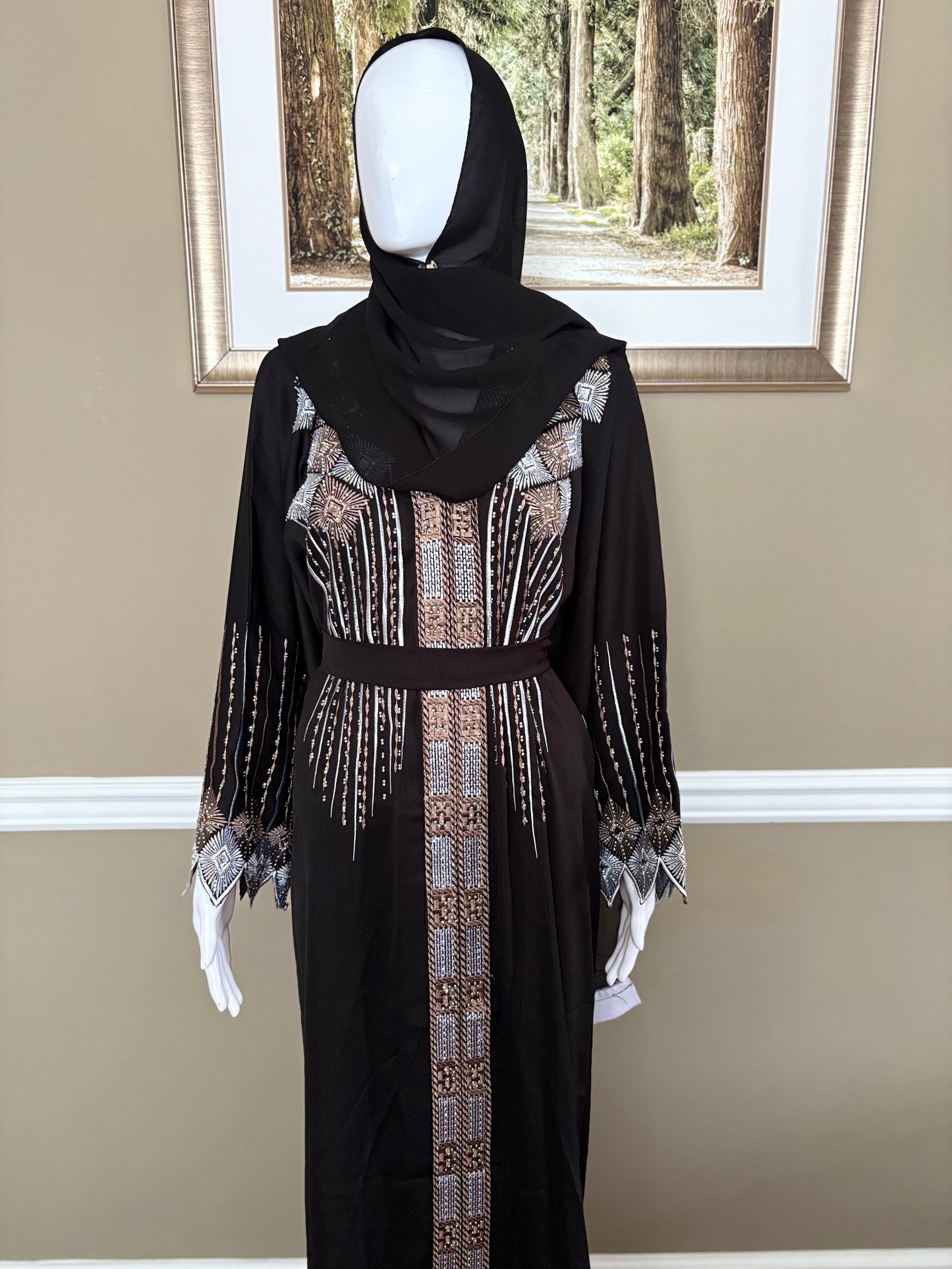 Anisa Abaya