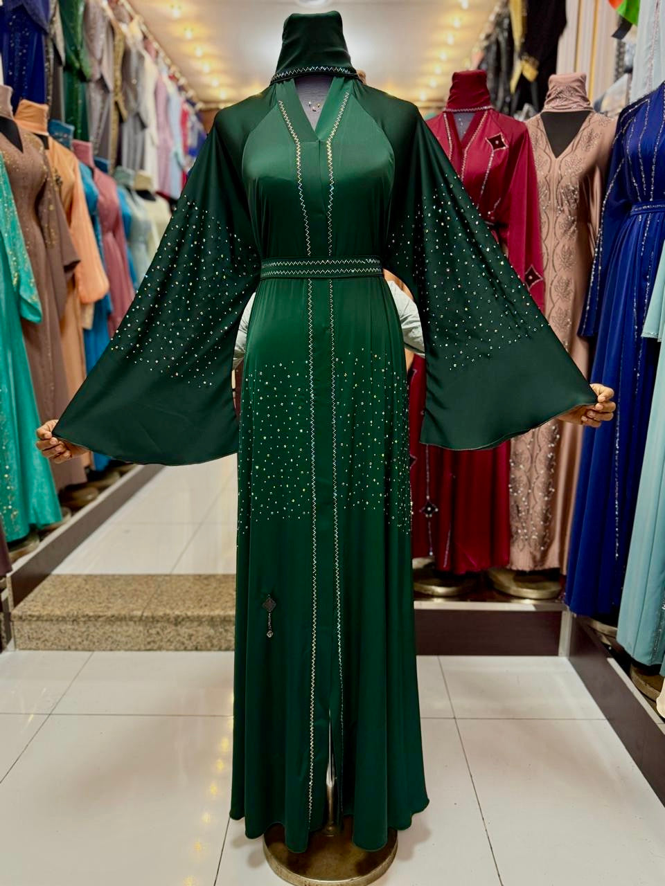 Nyla Abaya
