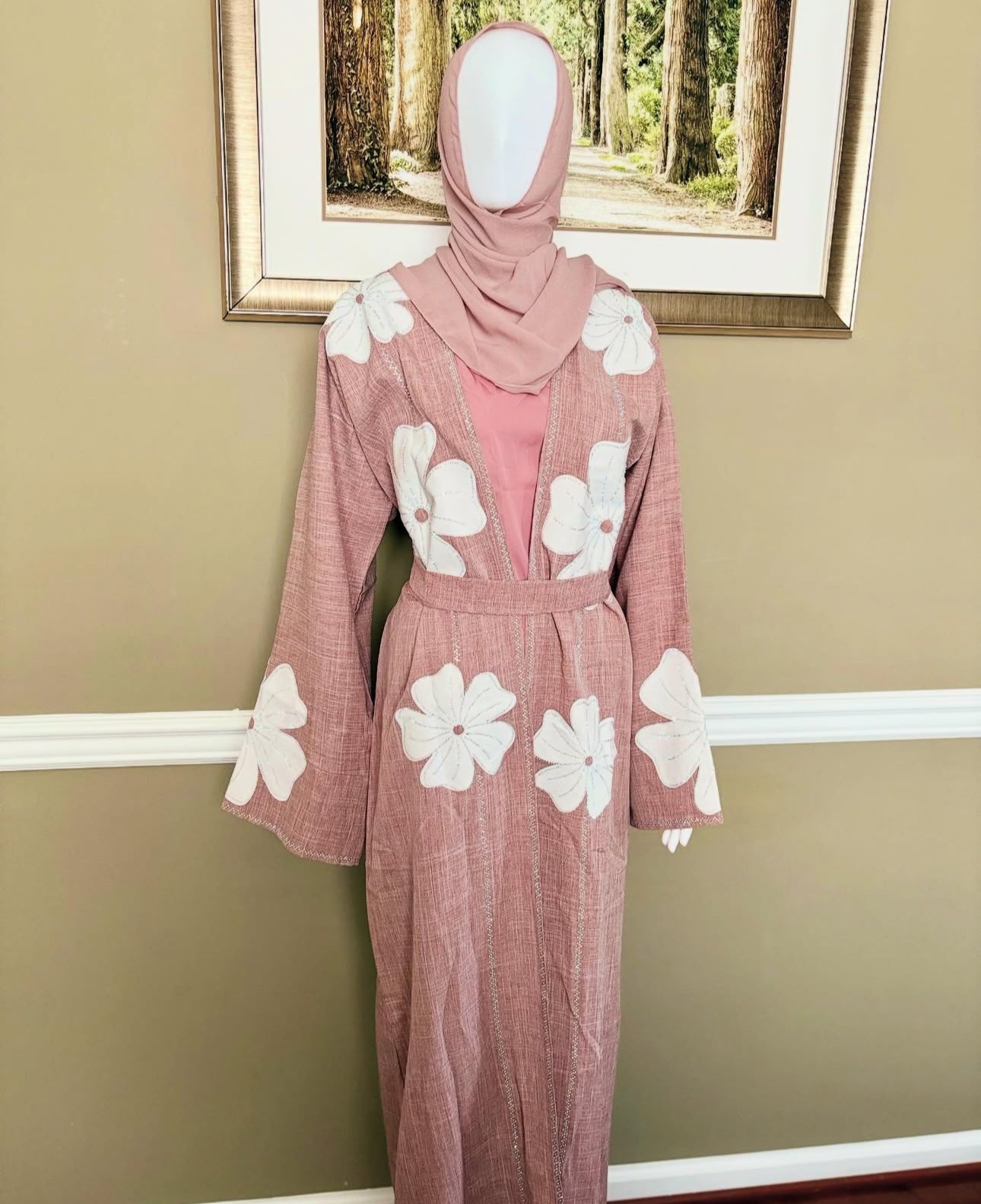 Mena Abaya
