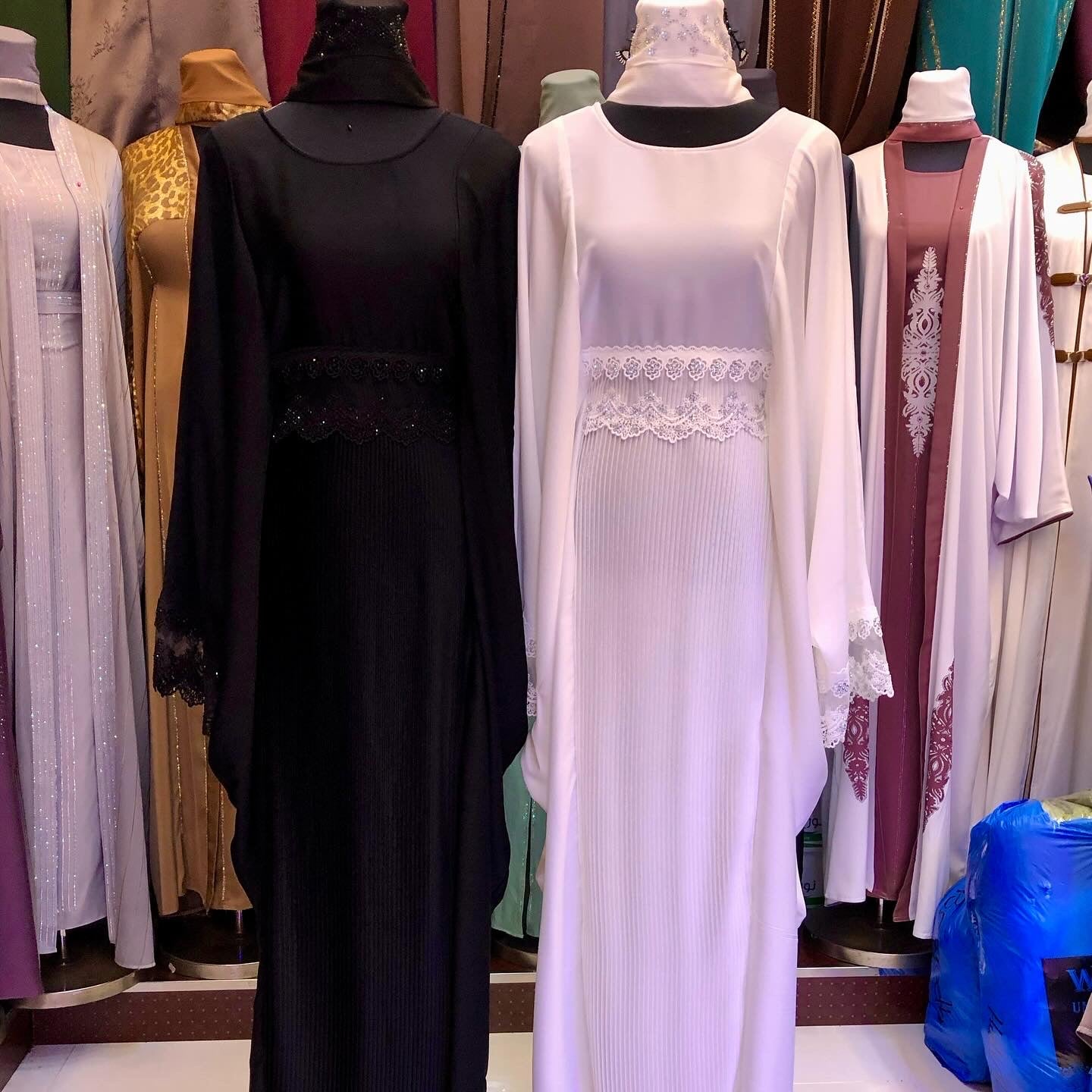 Fasiha Abaya in Black