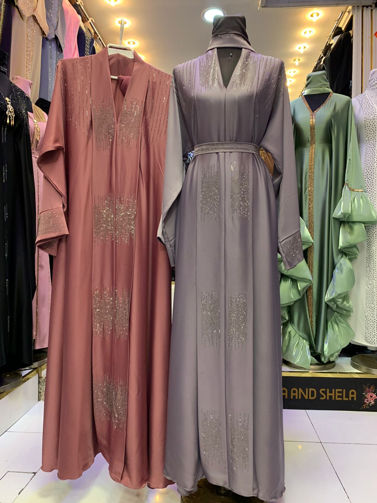 Ezzah Abaya in Pink