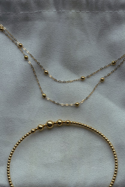 Daisy 18 karat pure gold necklace