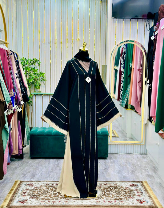 Lulu Abaya in Black