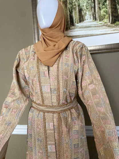 Kabirah Embroidered Abaya