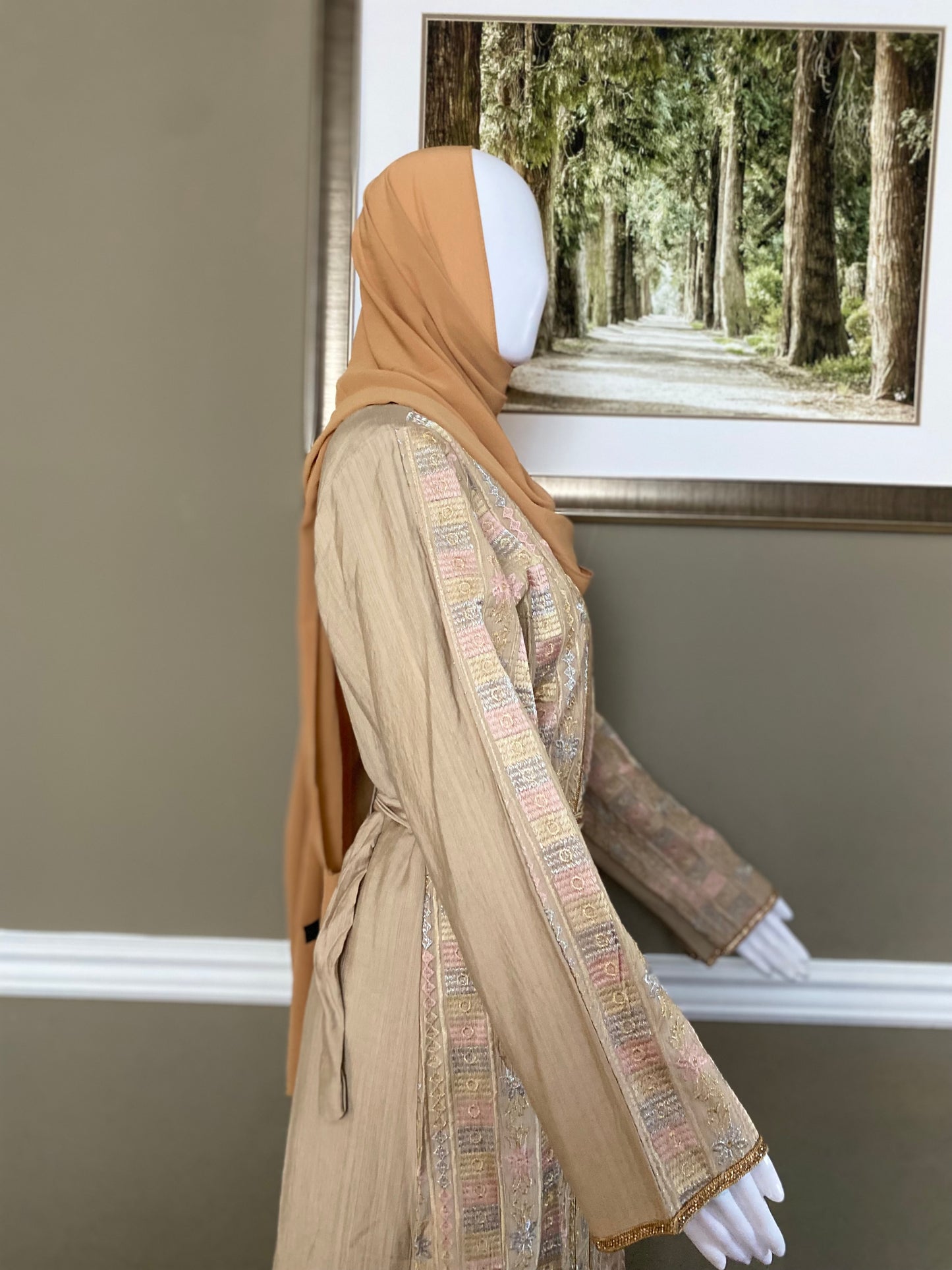 Kabirah Embroidered Abaya